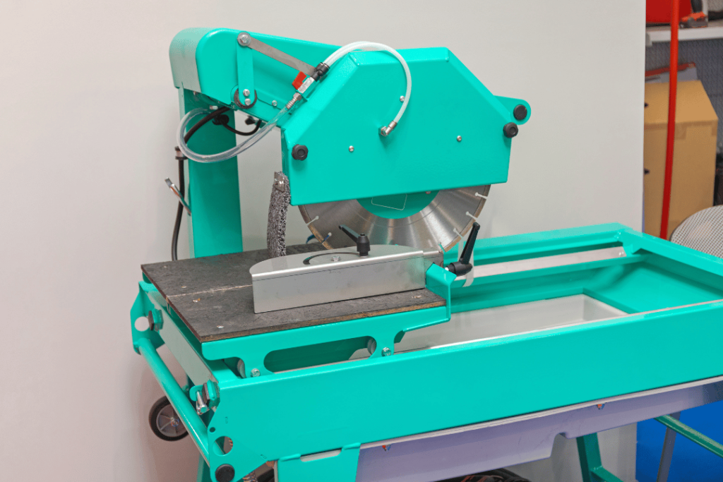 How to Remove a Stuck on Table Saw Blade