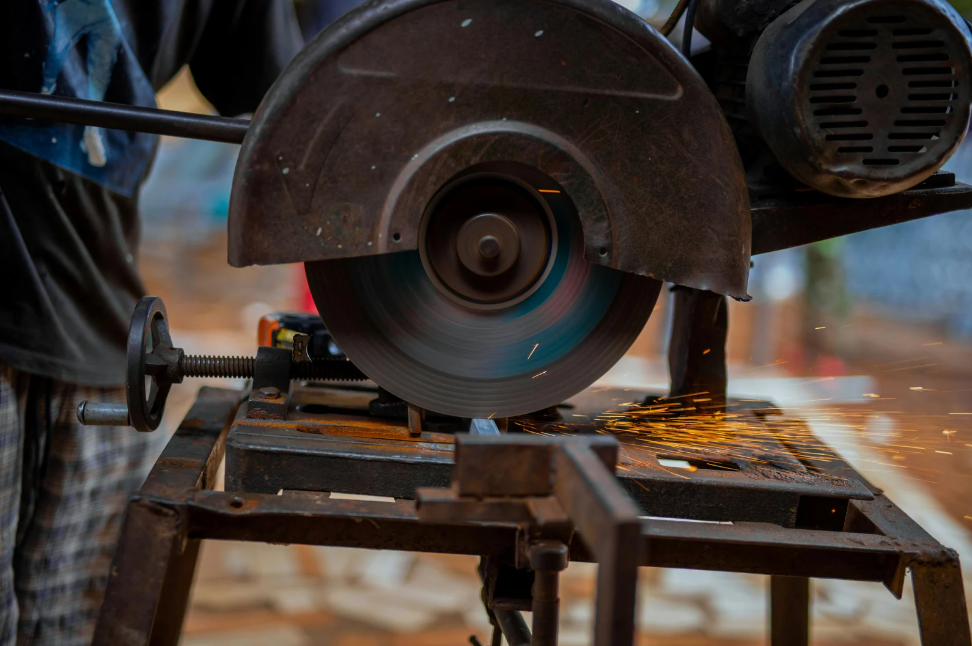 How to Clean Table Saw Metal Surface: Easy & Safe Tips 4 Protecting the Metal Surface